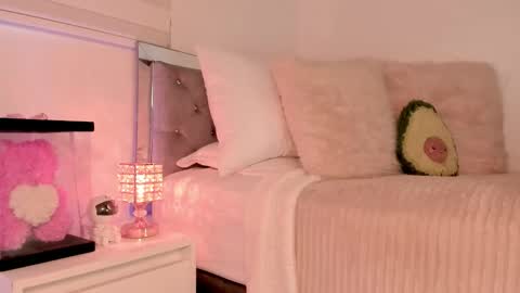 Snapshot of _alissonrose chatting on 03/17/26, 10:02 Karo online show from 03/17/26, 10:02