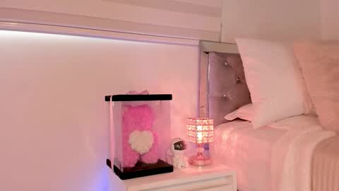 Snapshot of _alissonrose chatting on 03/18/26, 08:34 Karo online show from 03/18/26, 08:34