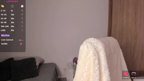 Snapshot of _allisongomez chatting on 09/26/25, 03:32 _allisongomez online show from 09/26/25, 03:32
