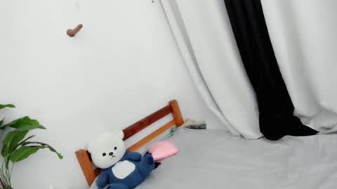 Snapshot of _althea69_ chatting on 12/20/25, 08:32 Thea online show from 12/20/25, 08:32