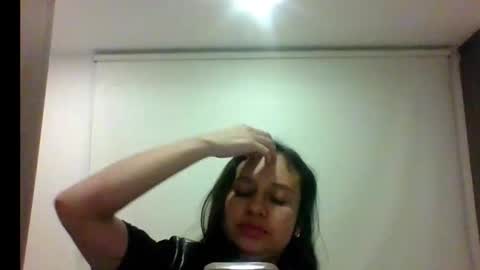 Snapshot of _alyson chatting on 11/24/25, 12:10 _alyson online show from 11/24/25, 12:10