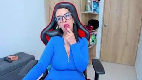 AMANDA online show from 09/21/25, 07:04