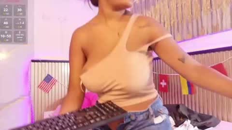 Snapshot of _anais_rose_ chatting on 07/21/26, 07:27 ANAIS online show from 07/21/26, 07:27