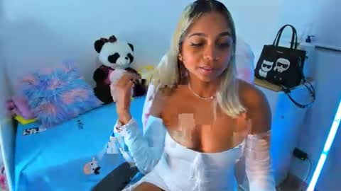 Analia online show from 12/10/24, 03:09