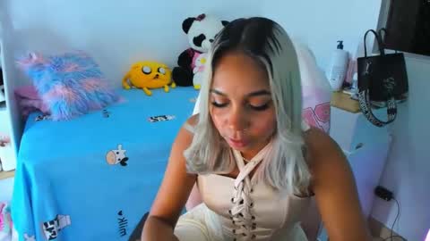 Analia online show from 12/12/24, 04:04