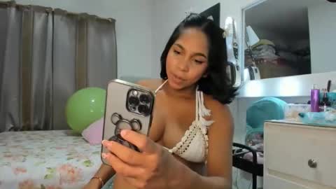 Snapshot of _analia chatting on 06/10/26, 01:17 Analia online show from 06/10/26, 01:17