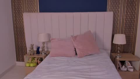 ngela  online show from 01/07/25, 12:20