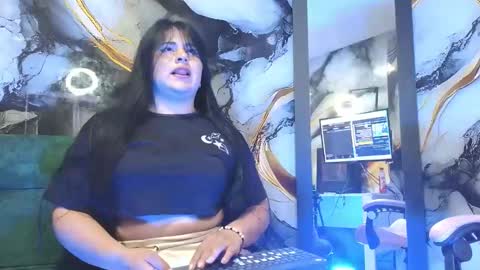 Snapshot of _angelcute16 chatting on 04/15/26, 11:50 Angela online show from 04/15/26, 11:50