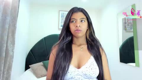 Snapshot of _anna_maria chatting on 12/19/25, 07:32 online show from 12/19/25, 07:32