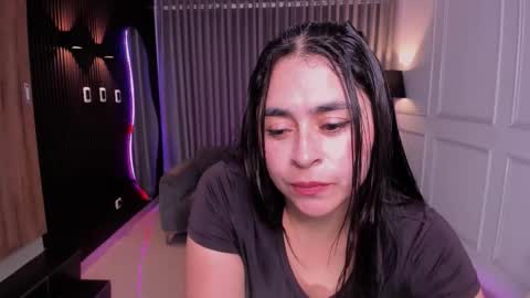 Ana online show from 11/21/25, 07:23