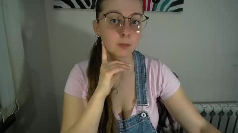 Snapshot of _annabelle_lee chatting on 05/26/26, 06:31 Anna online show from 05/26/26, 06:31