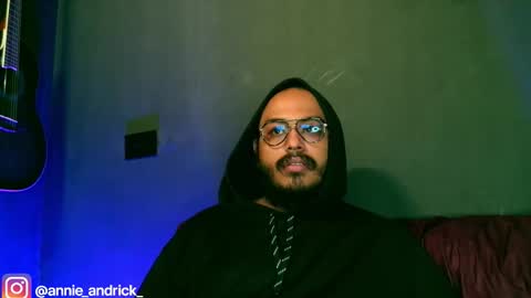 Annie Andrick online show from 10/10/25, 01:21