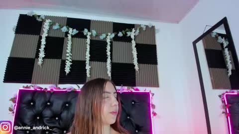 Annie Andrick online show from 05/03/26, 07:58