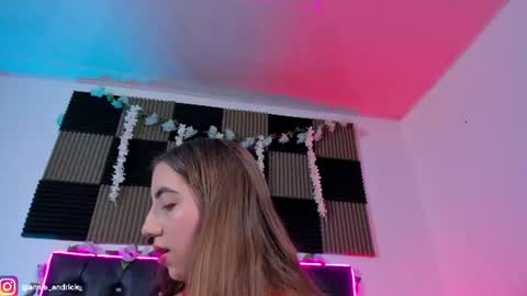 Annie Andrick online show from 06/15/26, 09:22
