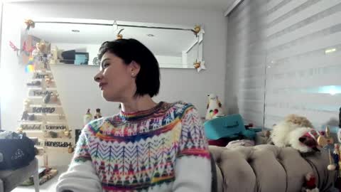 Snapshot of _antomouth_paradise chatting on 12/21/24, 03:25 antonia online show from 12/21/24, 03:25