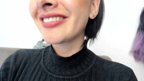 Snapshot of _antomouth_paradise chatting on 01/13/25, 07:53 antonia online show from 01/13/25, 07:53