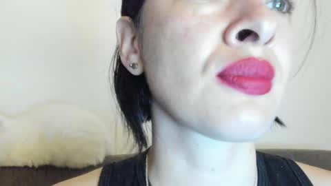 Snapshot of _antomouth_paradise chatting on 02/04/25, 10:32 antonia online show from 02/04/25, 10:32