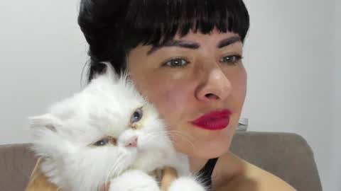 Snapshot of _antomouth_paradise chatting on 02/05/25, 11:06 antonia online show from 02/05/25, 11:06