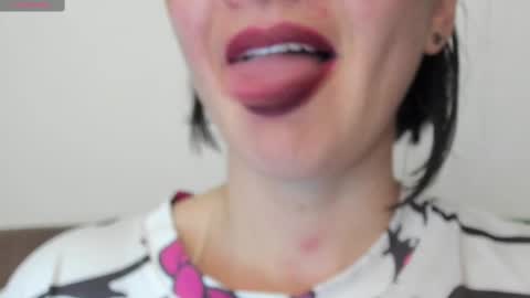 Snapshot of _antomouth_paradise chatting on 02/20/25, 11:32 antonia online show from 02/20/25, 11:32