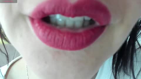 Snapshot of _antomouth_paradise chatting on 03/04/25, 12:55 antonia online show from 03/04/25, 12:55