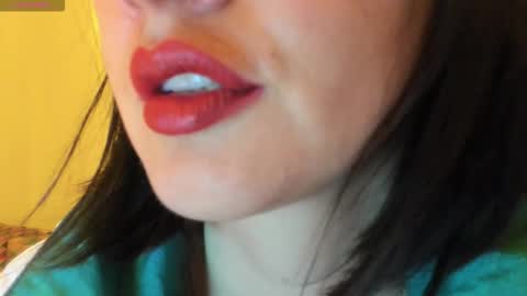 Snapshot of _antomouth_paradise chatting on 10/05/25, 09:29 antonia online show from 10/05/25, 09:29
