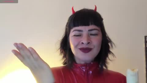 antonia online show from 11/15/25, 08:05