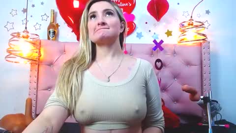 _antonella_11 online show from 02/16/25, 12:41