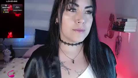 Snapshot of _any_ducan_ chatting on 07/14/26, 09:47 Angie online show from 07/14/26, 09:47
