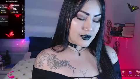 Snapshot of _any_ducan_ chatting on 07/19/26, 03:21 Angie online show from 07/19/26, 03:21