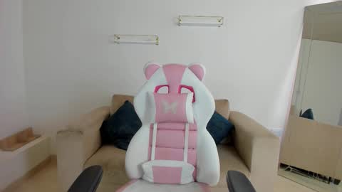    online show from 11/21/25, 12:26