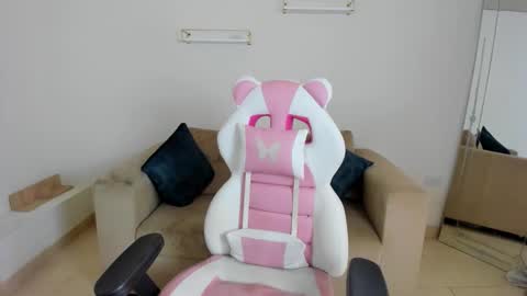    online show from 01/12/26, 12:21