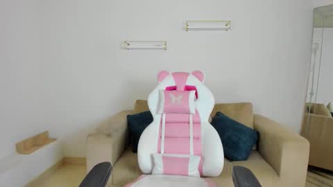    online show from 02/03/26, 12:21