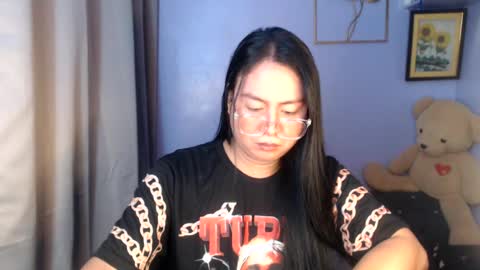 Snapshot of _arah chatting on 06/21/26, 01:19 arah online show from 06/21/26, 01:19