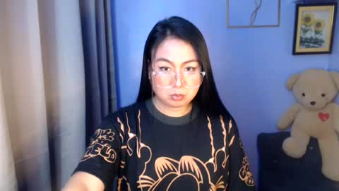 Snapshot of _arah chatting on 06/27/26, 01:43 arah online show from 06/27/26, 01:43