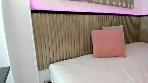 _aria_carter_ online show from 05/06/26, 12:32