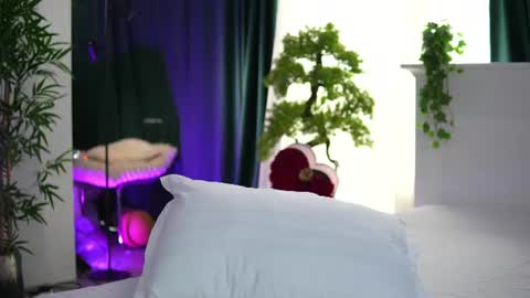 Arielle online show from 06/24/26, 06:23