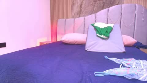 Arlet online show from 12/17/25, 03:01