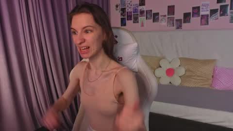 _ash_leyy_ online show from 05/13/26, 01:25