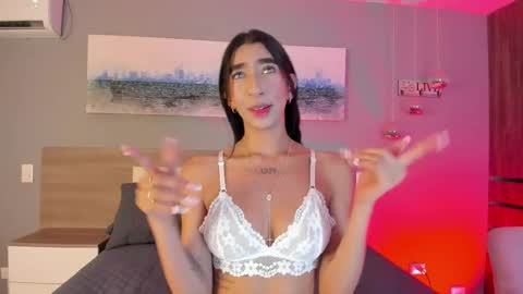 Snapshot of _ashly_77 chatting on 11/02/25, 05:59 Ashly online show from 11/02/25, 05:59