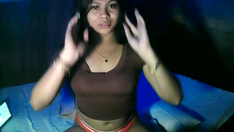 Snapshot of _asianslutyymikha_ chatting on 11/14/25, 05:22 _asianslutyymikha_ online show from 11/14/25, 05:22