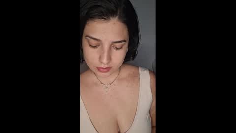 Snapshot of _atenea_golden chatting on 03/08/25, 11:49 atenea online show from 03/08/25, 11:49