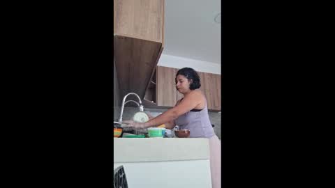 Snapshot of _atenea_golden chatting on 03/10/25, 02:05 atenea online show from 03/10/25, 02:05