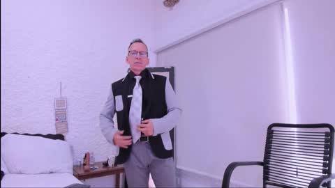 Snapshot of _axelking_ chatting on 12/22/25, 11:40 _axelking_ online show from 12/22/25, 11:40