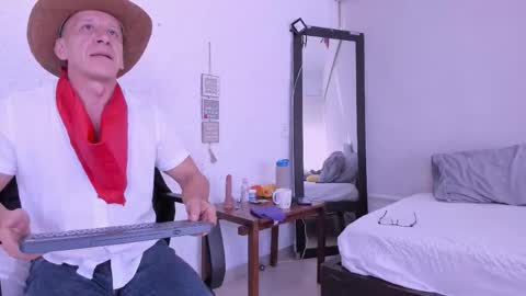 Snapshot of _axelking_ chatting on 01/19/26, 11:36 _axelking_ online show from 01/19/26, 11:36