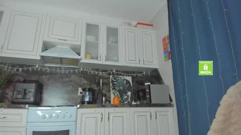 Snapshot of _axolot_ chatting on 01/14/26, 09:42 Olivia online show from 01/14/26, 09:42