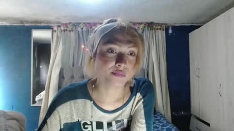 Snapshot of _azalea_65 chatting on 10/13/25, 07:47 _azalea_65 online show from 10/13/25, 07:47