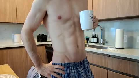 Snapshot of _b_h_c_ chatting on 11/28/25, 09:28 _b_h_c_ online show from 11/28/25, 09:28