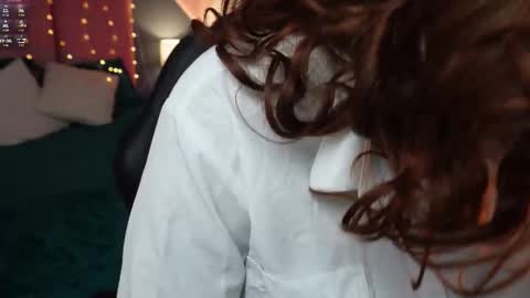 Sofia online show from 11/11/25, 01:11