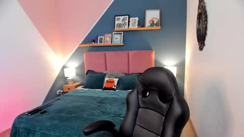 Snapshot of _beck_art_ chatting on 01/13/26, 12:54 Sofia online show from 01/13/26, 12:54