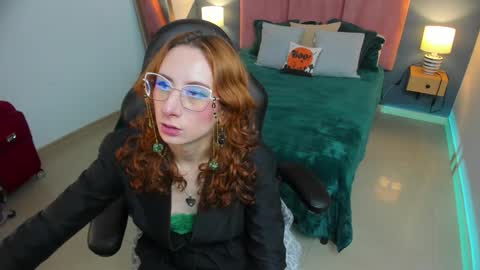 Snapshot of _beck_art_ chatting on 02/19/26, 01:51 Sofia online show from 02/19/26, 01:51
